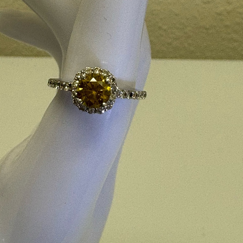 Elegant TD Yellow Diamond Ring